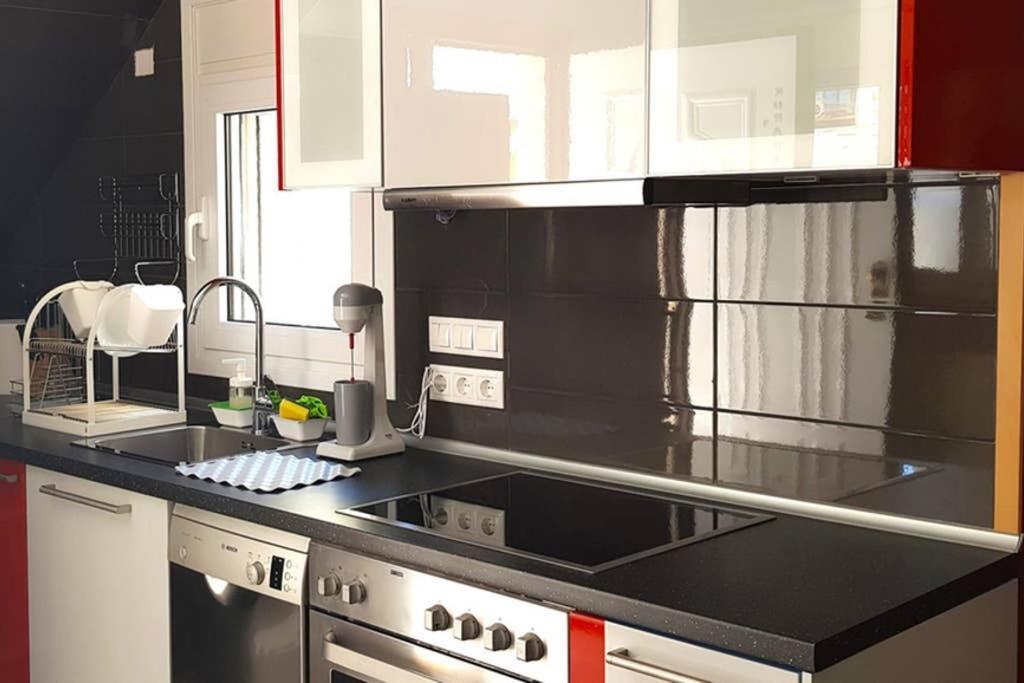 Renovated Lovely Apartment Near Airport & Sea Pórto Ráfti المظهر الخارجي الصورة