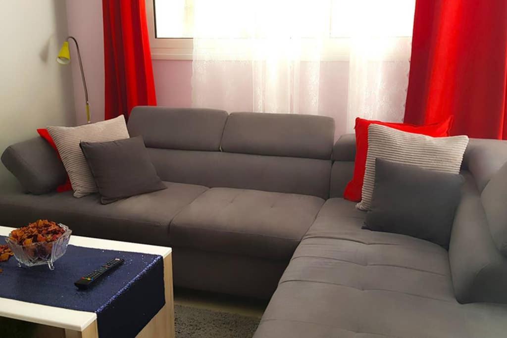 Renovated Lovely Apartment Near Airport & Sea Pórto Ráfti المظهر الخارجي الصورة